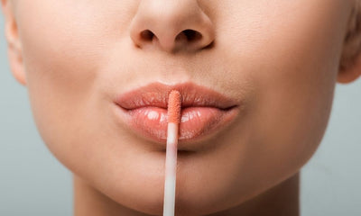 Understanding What Makes Lip Gloss So Shiny
